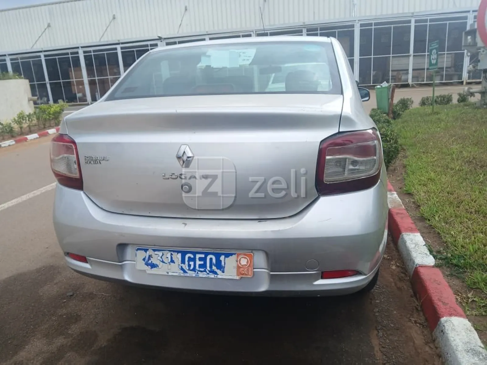 Renault Logan 2018 — photo 3