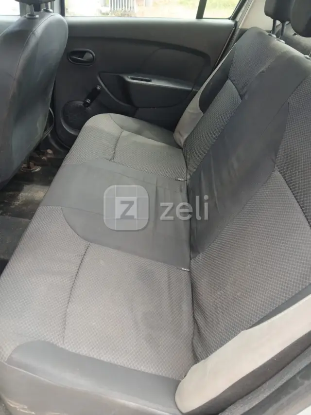 Renault Logan 2018 — photo 5
