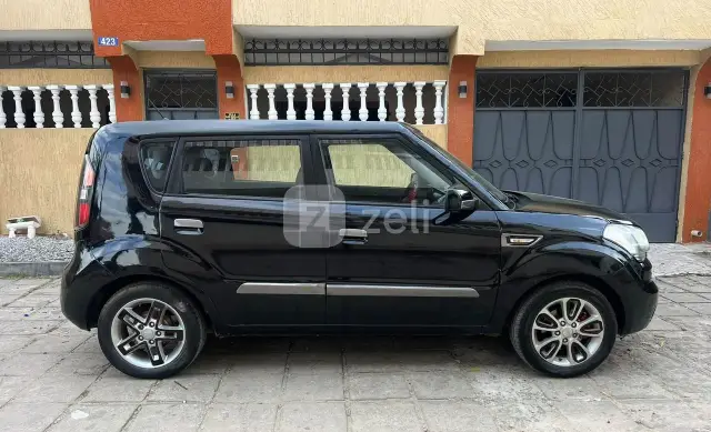 Kia Soul 2010 — photo 2