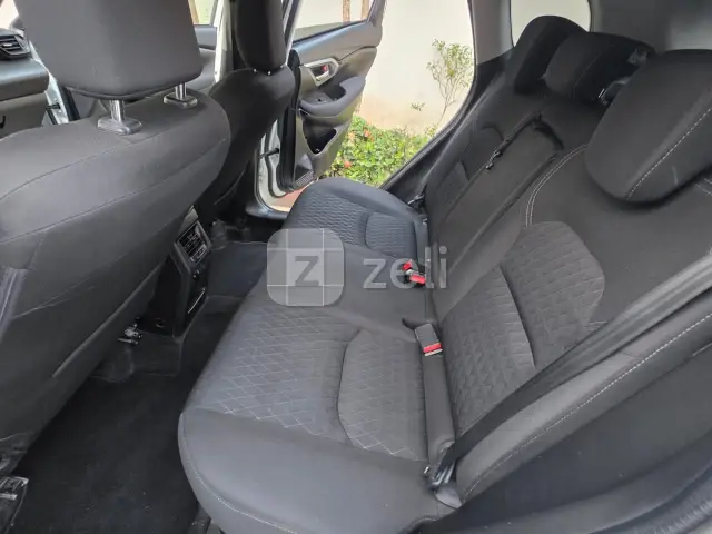 Toyota Urban Cruiser 2023 — photo 6