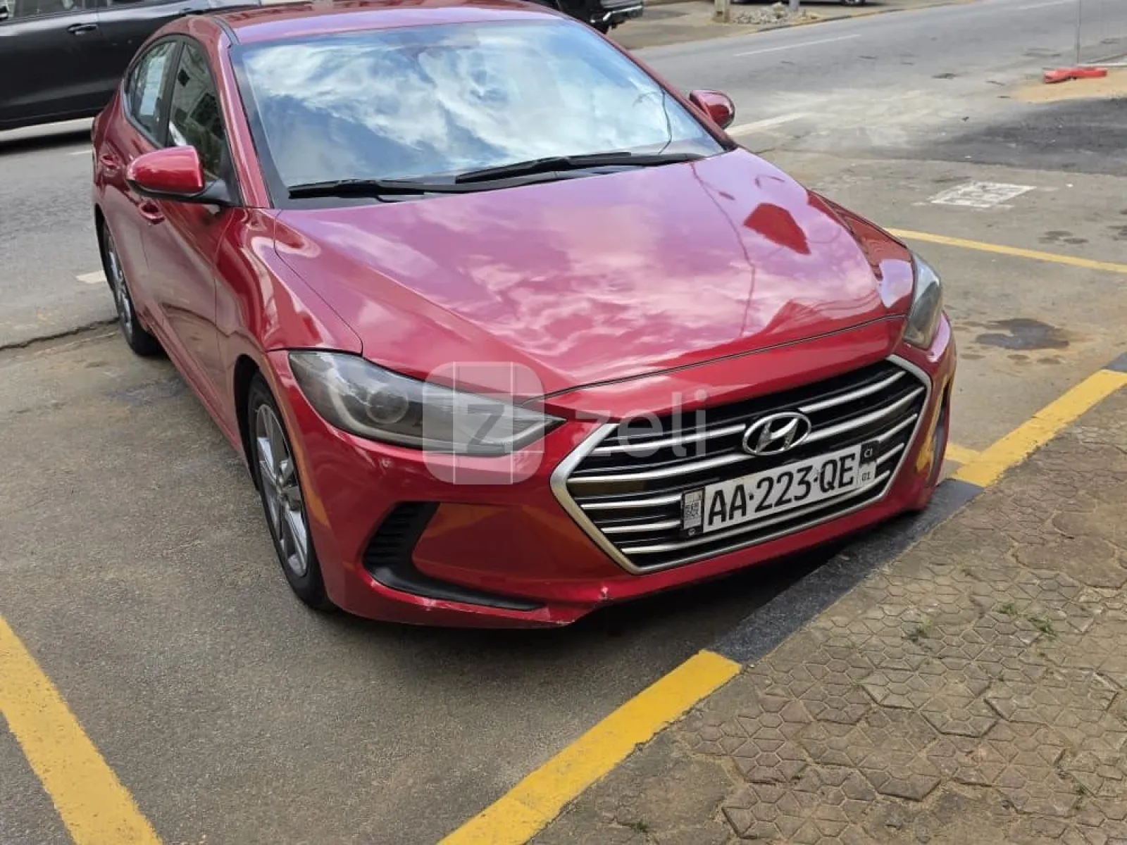 Hyundai Elantra 2018 — photo 1