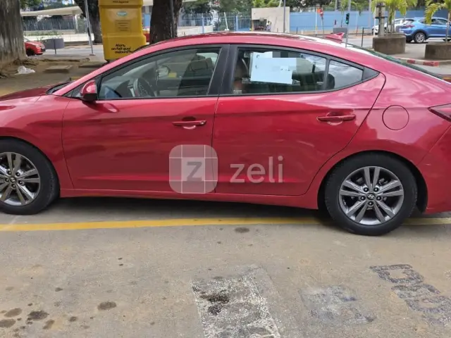 Hyundai Elantra 2018 — photo 3
