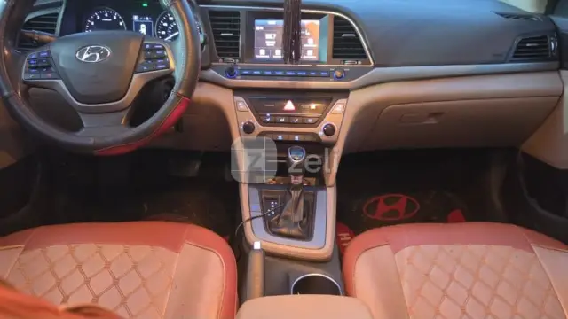Hyundai Elantra 2018 — photo 7