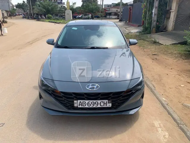 Hyundai Elantra 2022