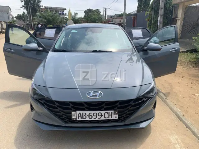 Hyundai Elantra 2022 — photo 2