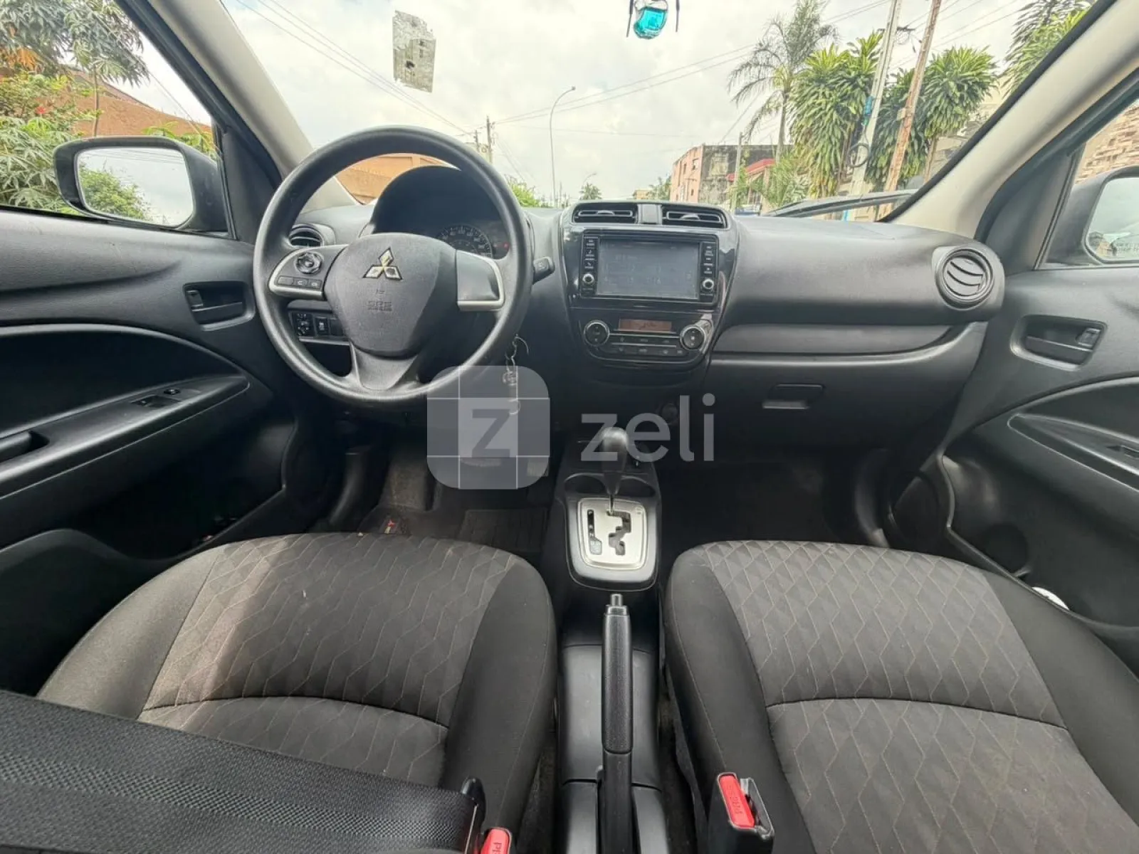 Mitsubishi Mirage 2023 — photo 6