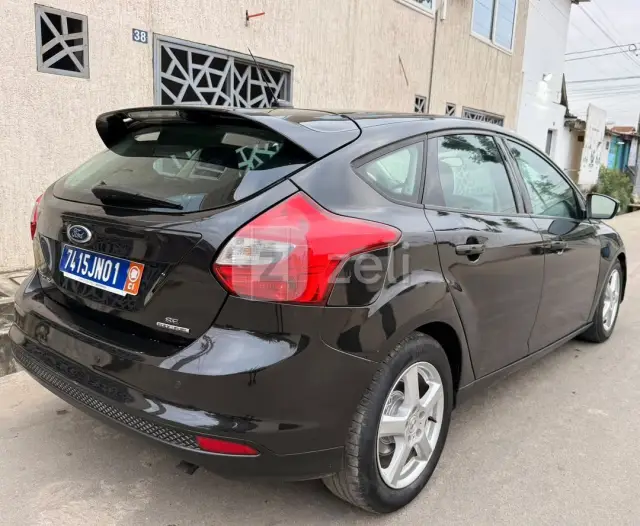 Ford Focus SE 2015 — photo 4