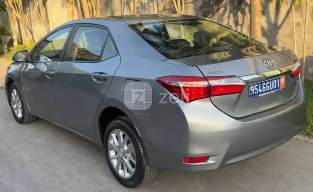 Toyota Corolla 2015 — photo 3