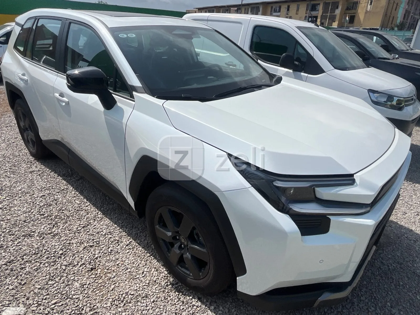 Toyota RAV4 2026 — photo 2