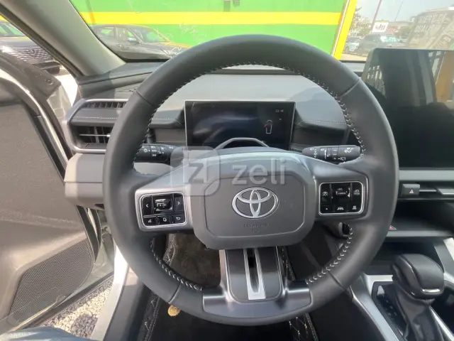 Toyota RAV4 2026 — photo 12