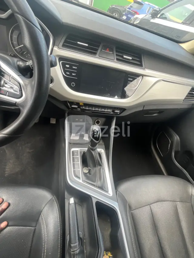 Geely X3 2021 — photo 9