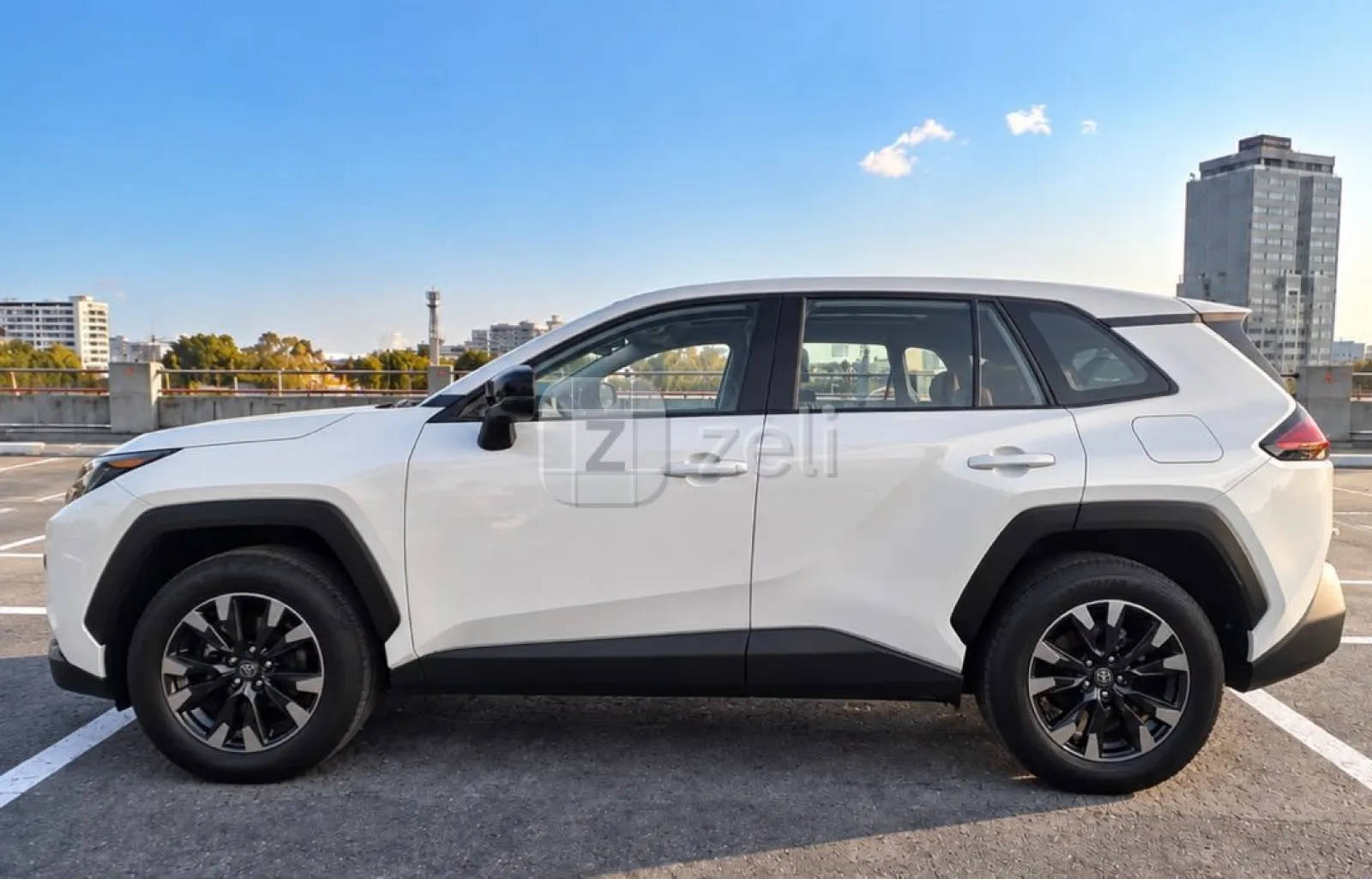 Toyota RAV4 2026 — photo 4