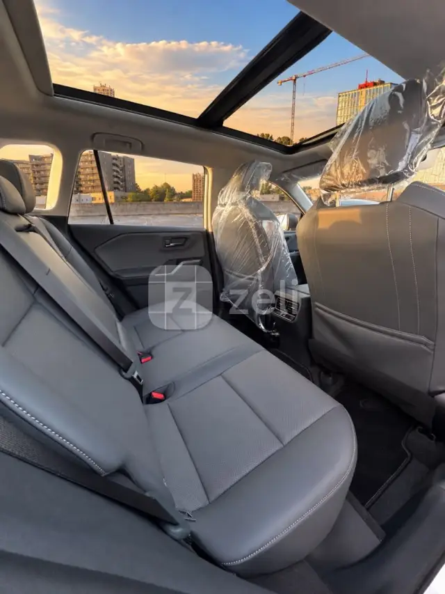 Toyota RAV4 2026 — photo 9