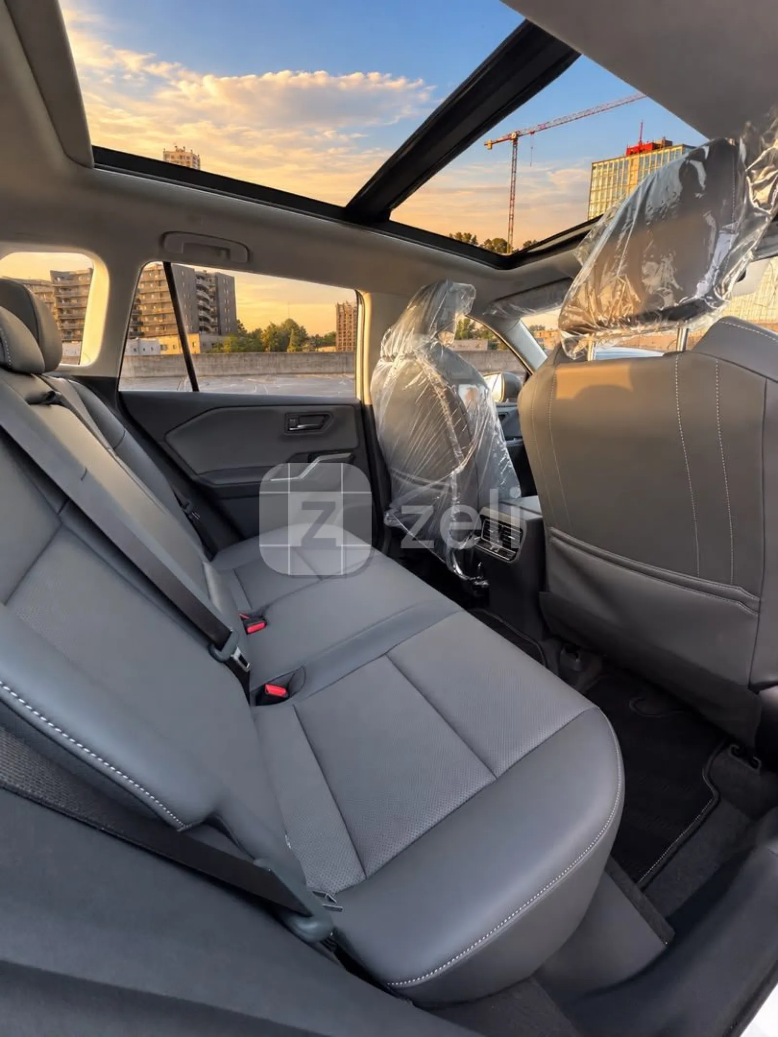 Toyota RAV4 2026 — photo 9