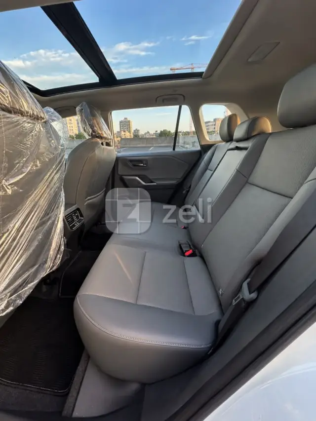 Toyota RAV4 2026 — photo 11