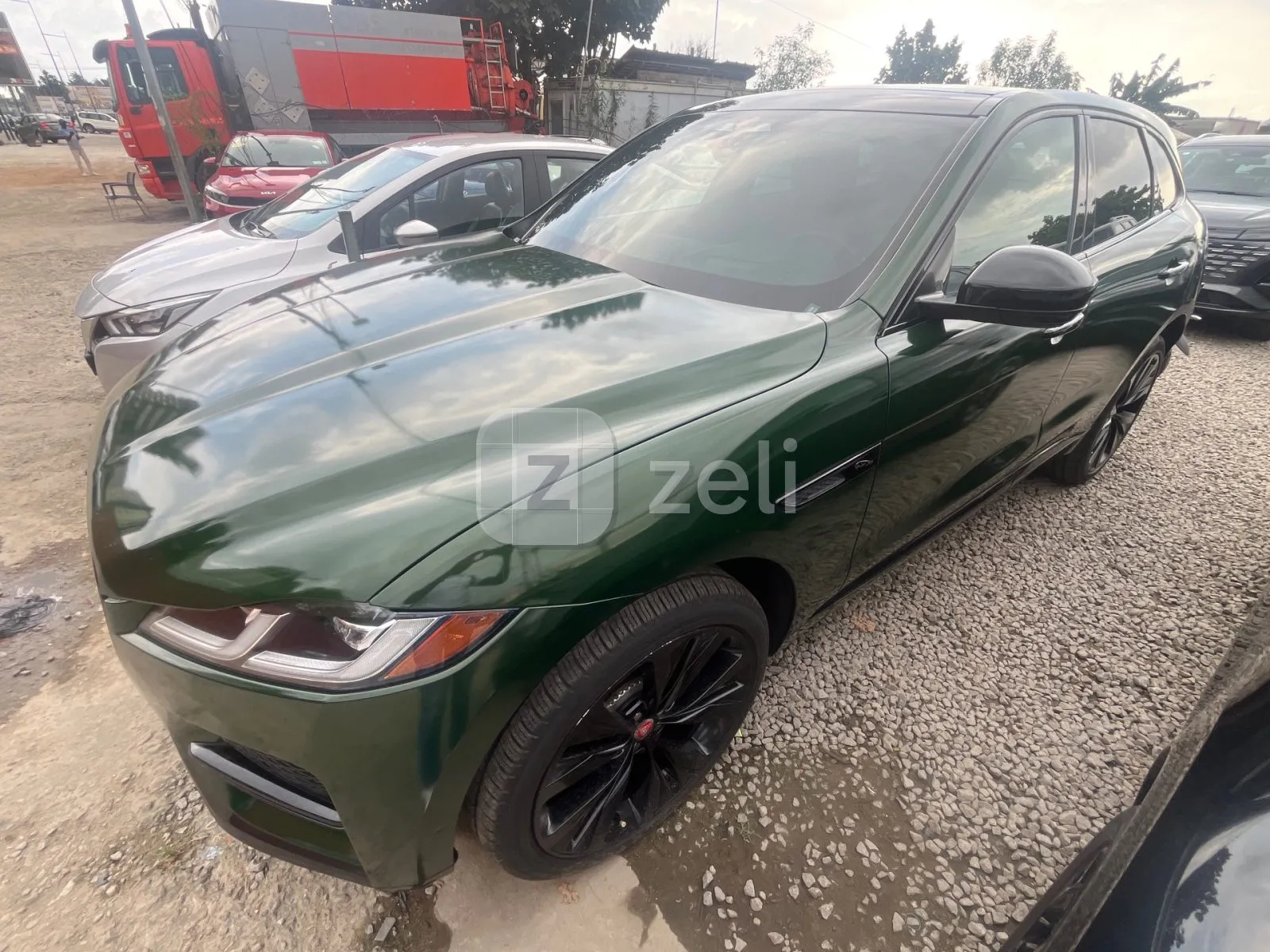 Jaguar F-PACE 2022 — photo 3