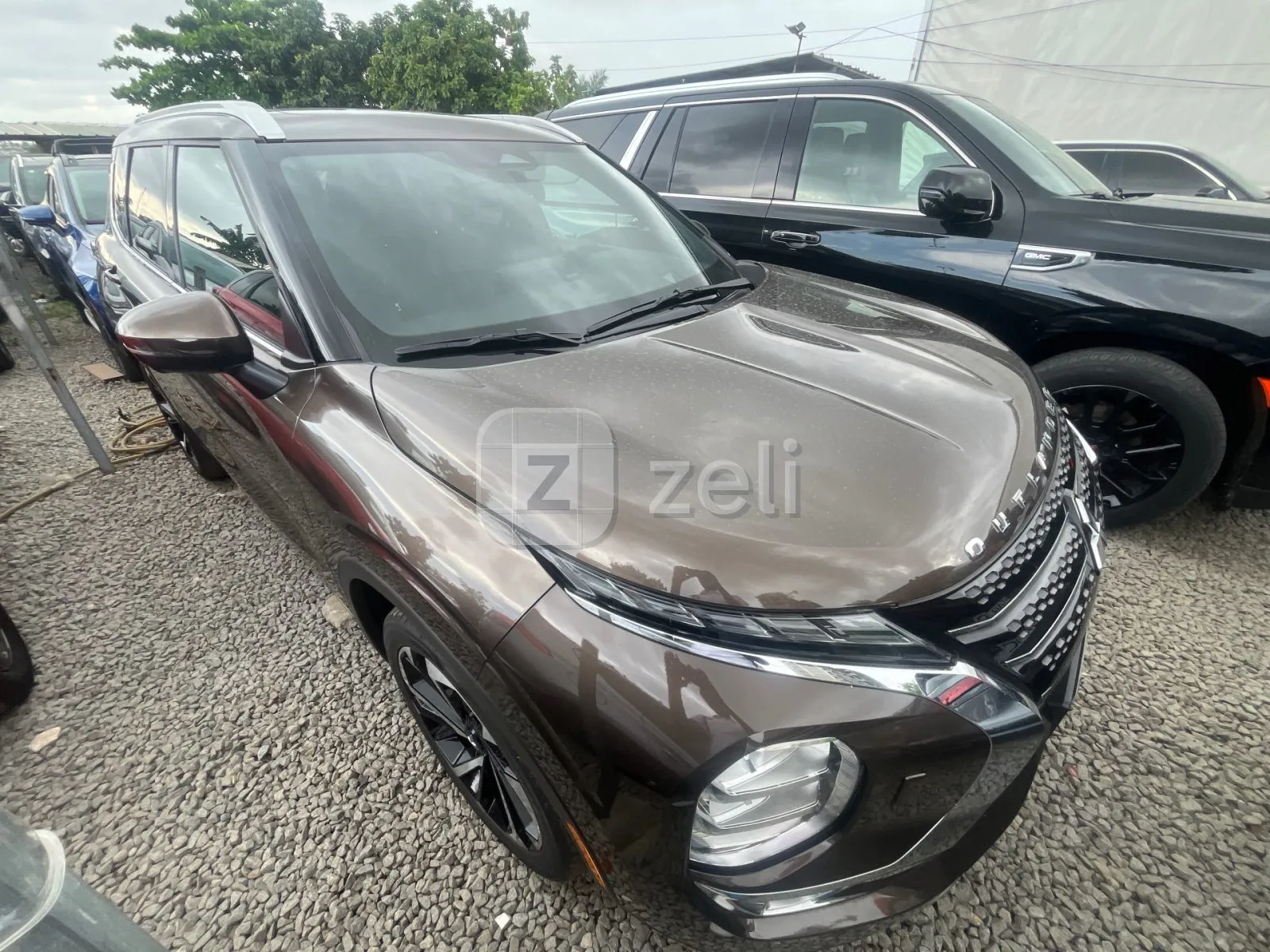 Mitsubishi Outlander 2023 — photo 3