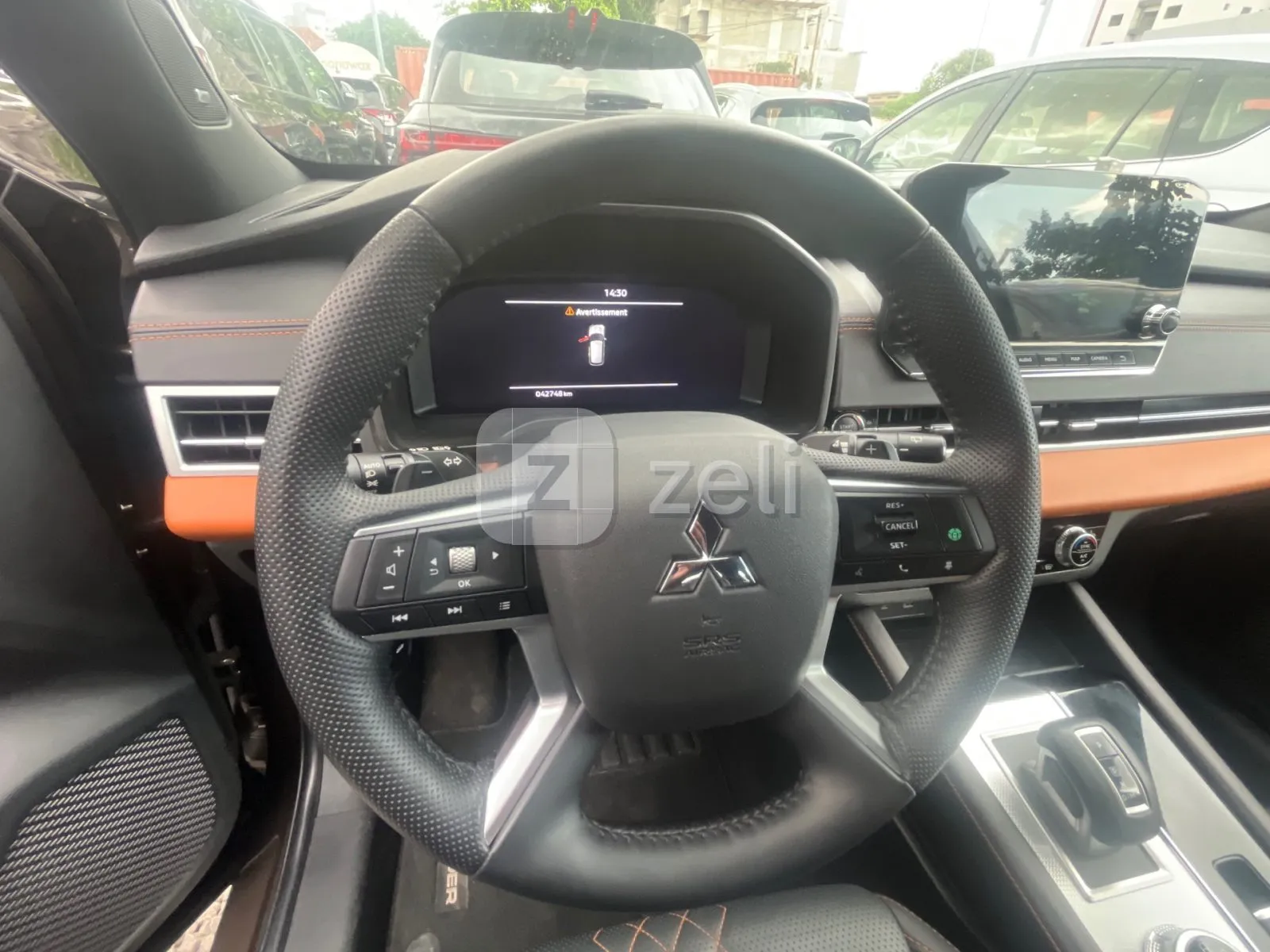 Mitsubishi Outlander 2023 — photo 11