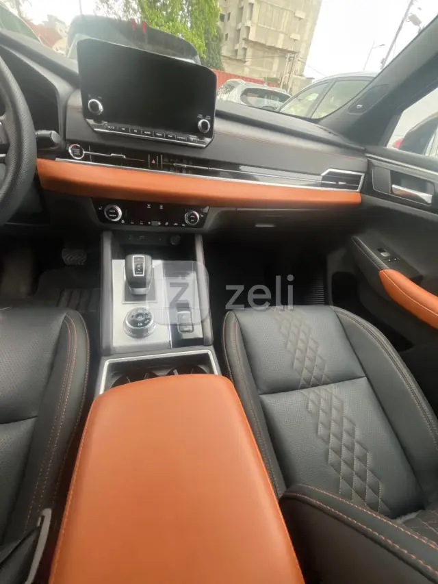 Mitsubishi Outlander 2023 — photo 13