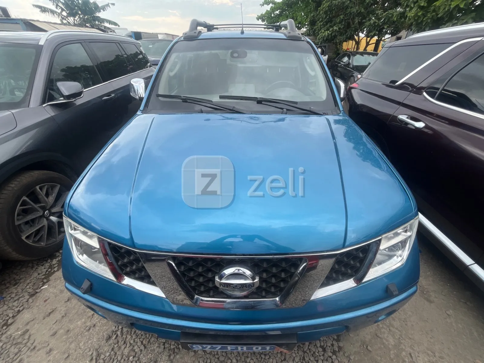 Nissan Navara 2017 — photo 1