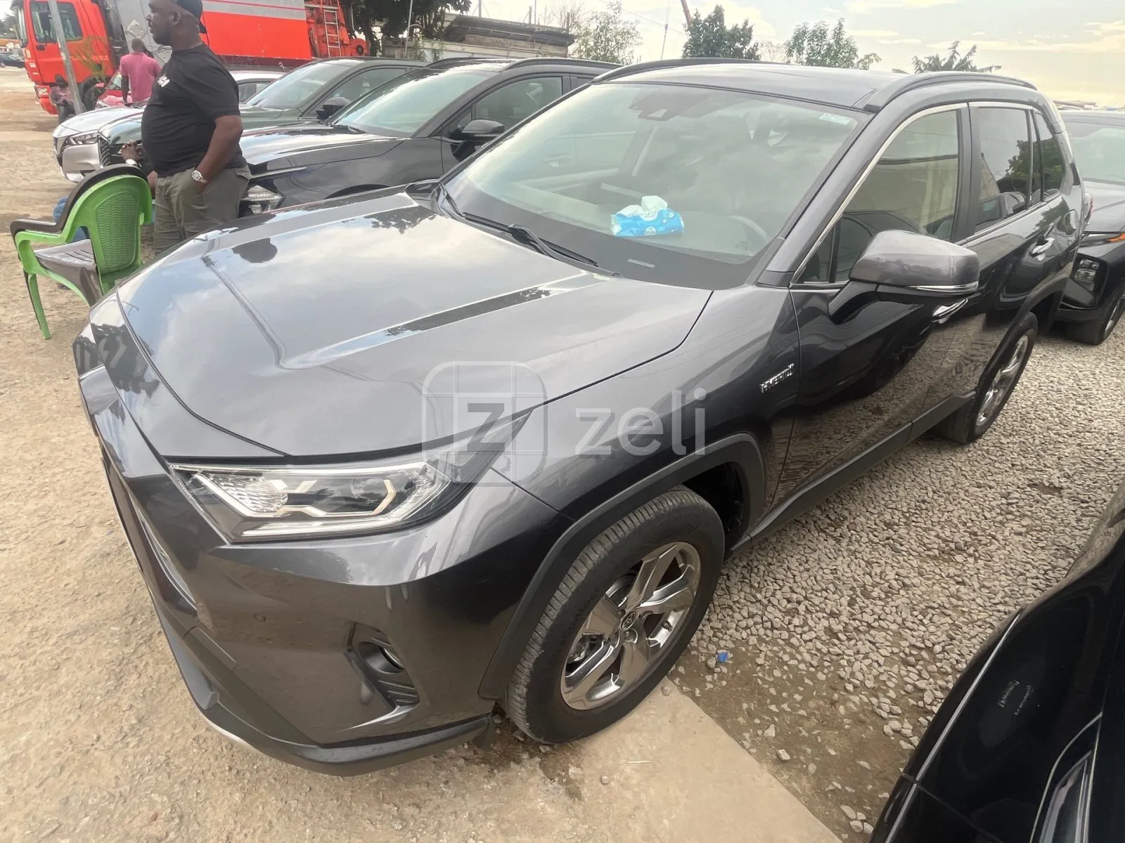 Toyota RAV4 2022 — photo 3