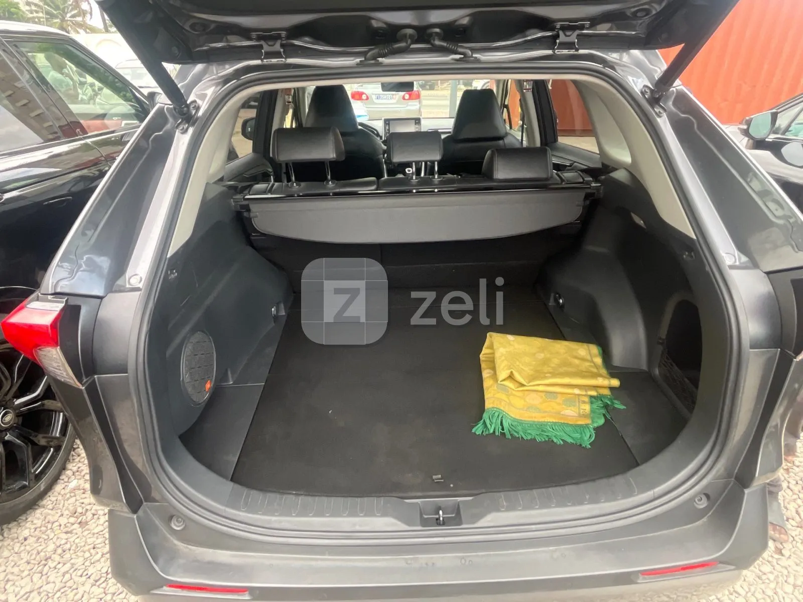 Toyota RAV4 2022 — photo 8