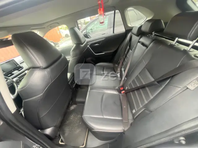 Toyota RAV4 2022 — photo 10