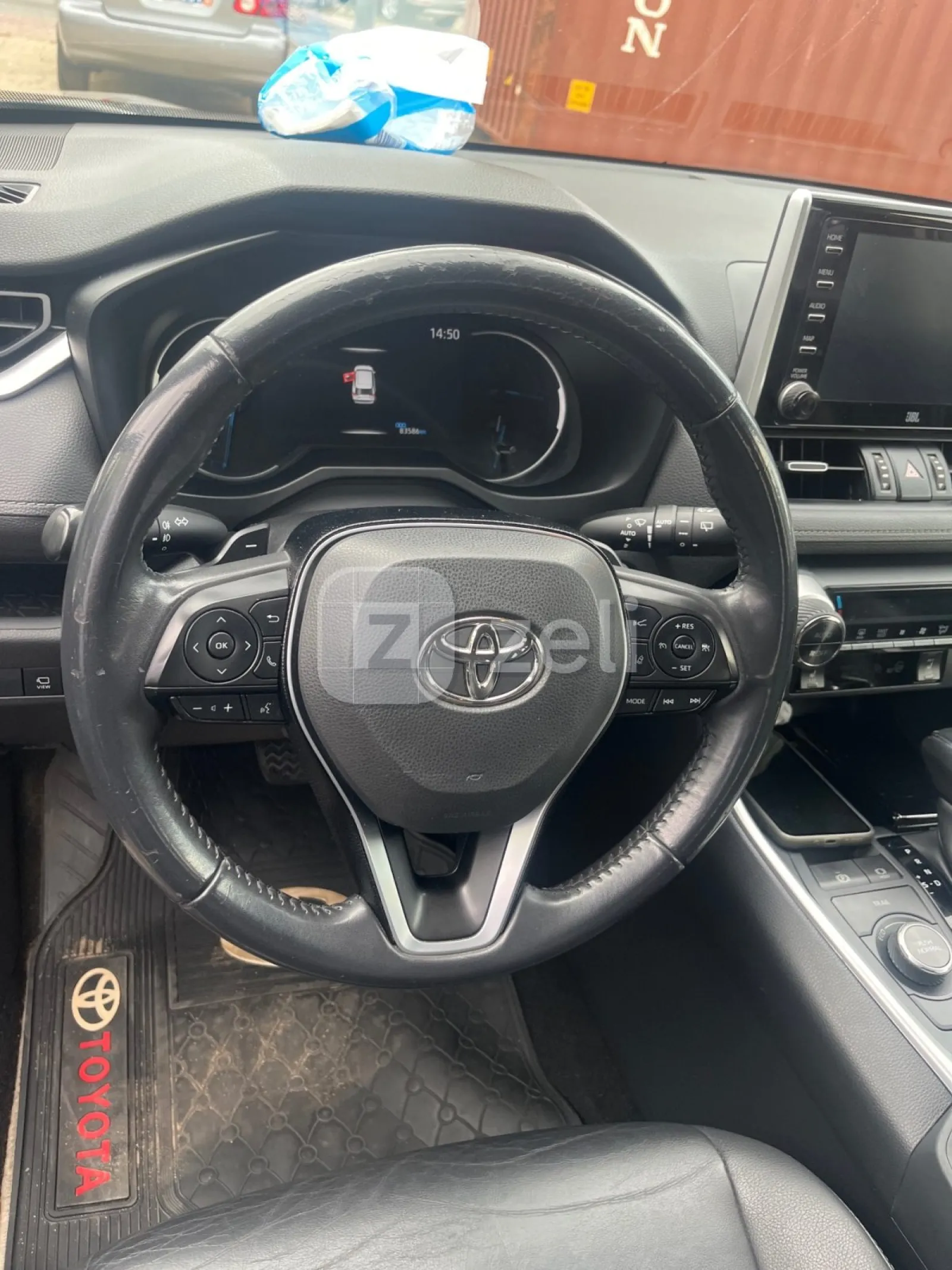 Toyota RAV4 2022 — photo 12