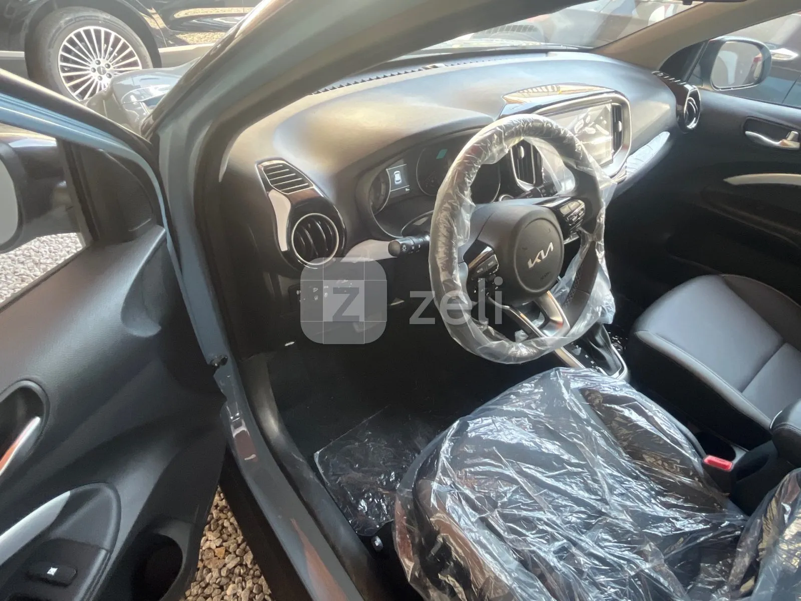 Kia KX1 2026 — photo 19