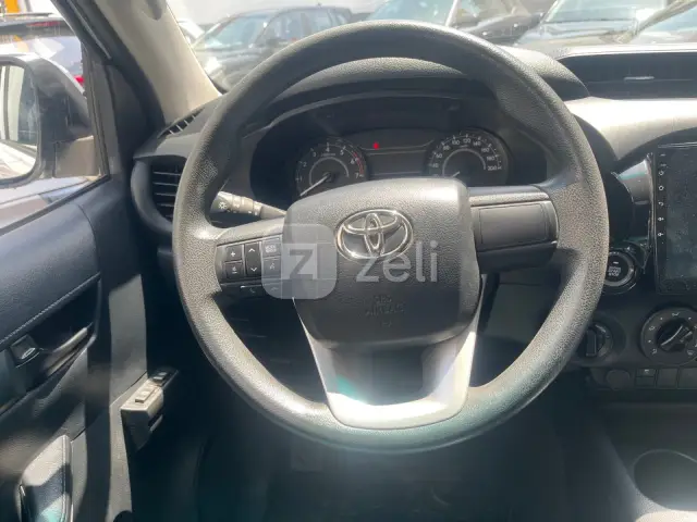 Toyota Hilux 2026 — photo 10