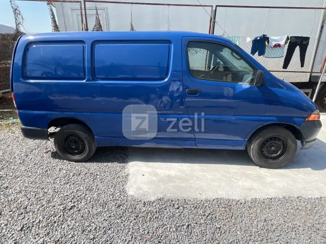 Toyota HiAce 2024, photo 3