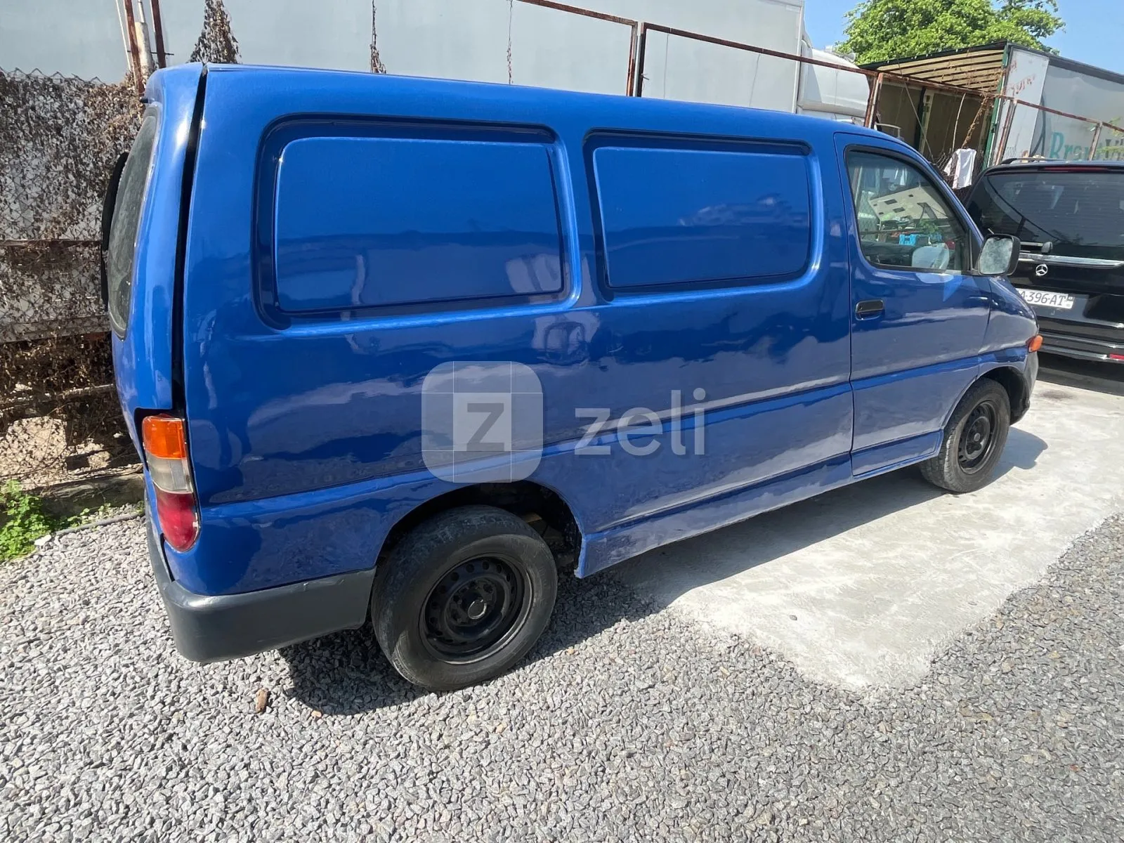Toyota HiAce 2024 — photo 4
