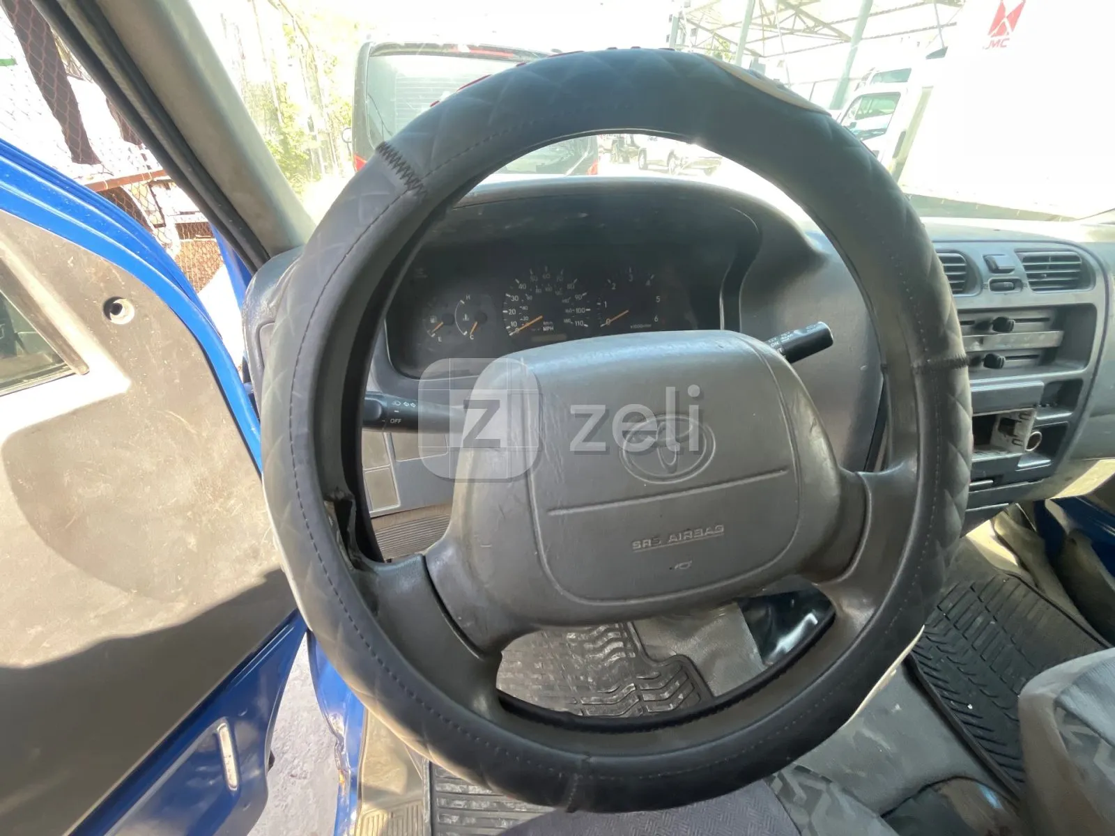 Toyota HiAce 2024 — photo 10