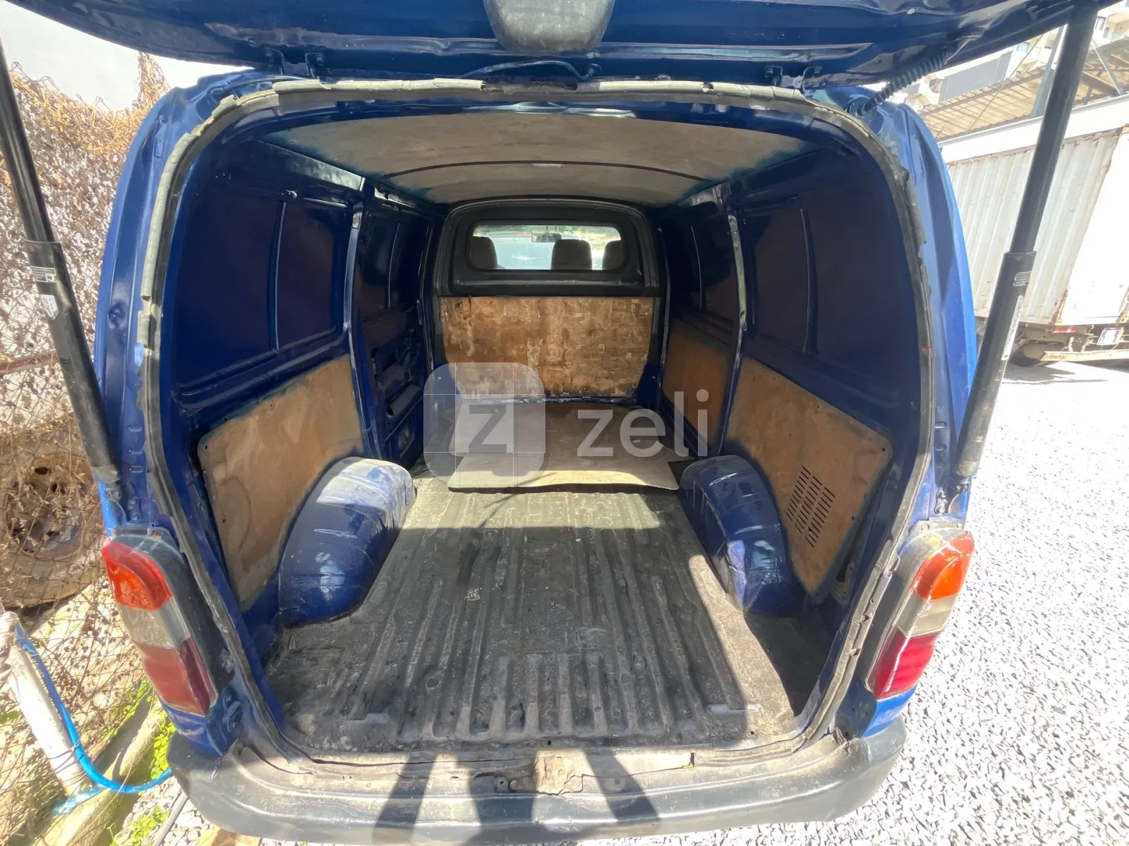 Toyota HiAce 2024 — photo 13