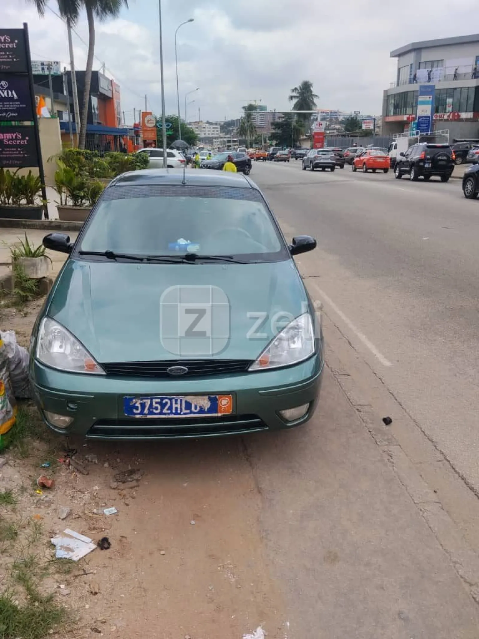 Ford Focus 2004 — photo 1