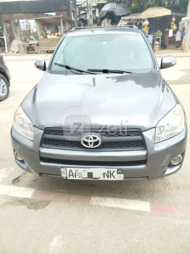 Toyota RAV4 2010, photo 2