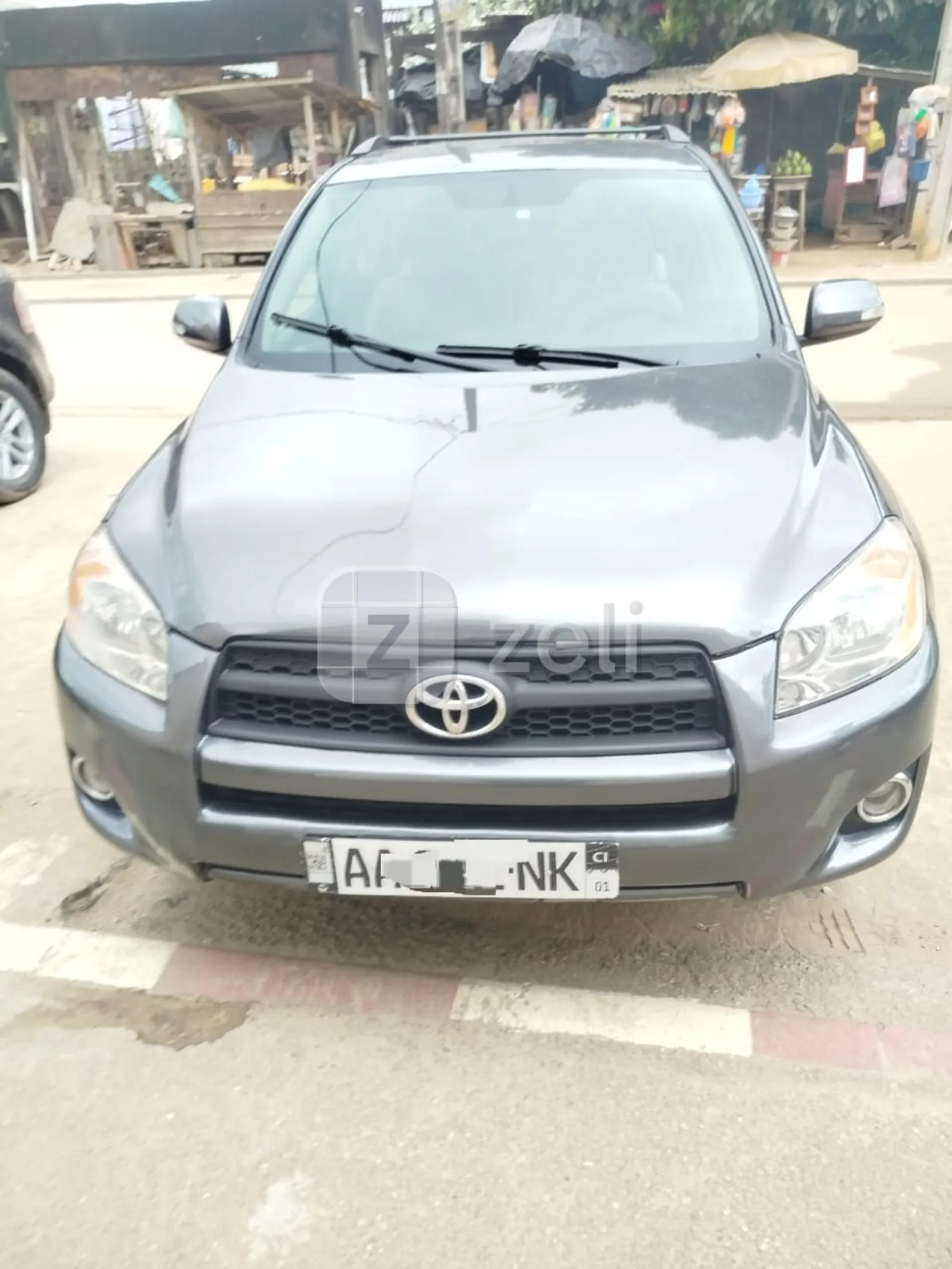 Toyota RAV4 2010 — photo 2