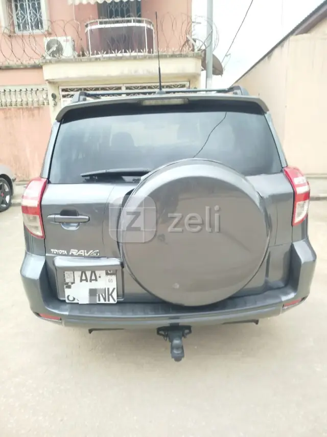 Toyota RAV4 2010, photo 5