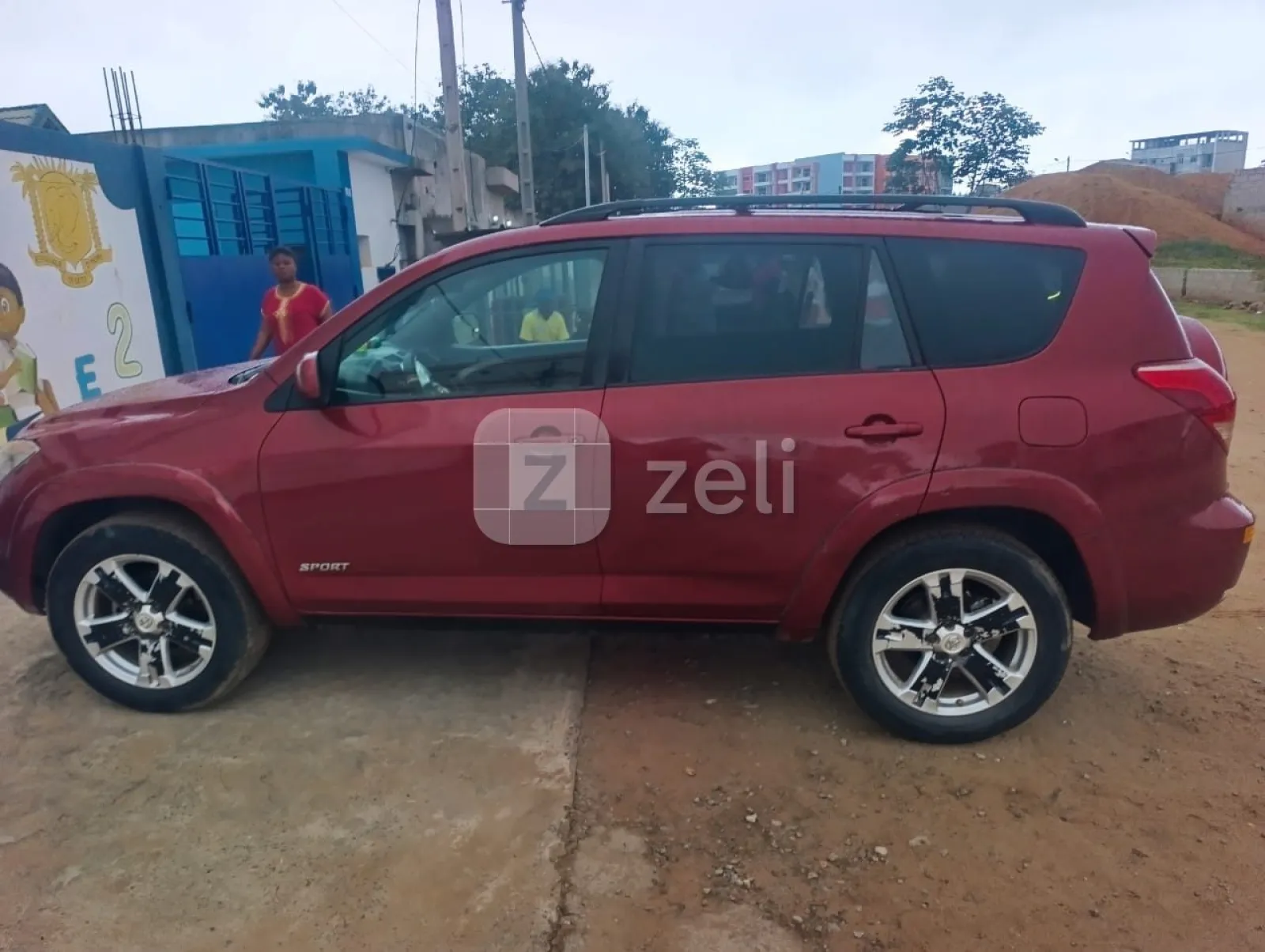 Toyota RAV4 2010 — photo 2