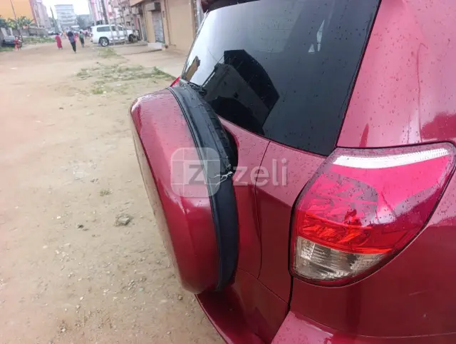 Toyota RAV4 2010 — photo 7