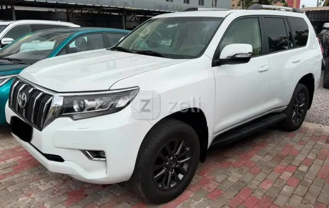Toyota Land Cruiser Prado 2019 — photo 2