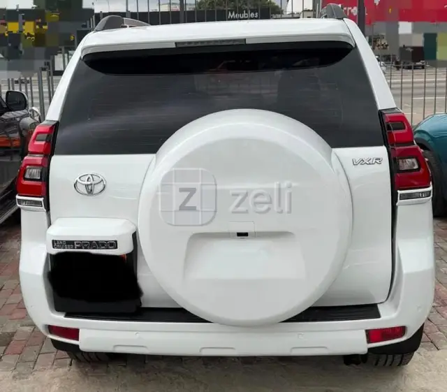 Toyota Land Cruiser Prado 2019 — photo 4