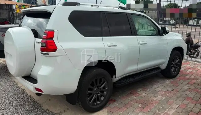 Toyota Land Cruiser Prado 2019 — photo 5