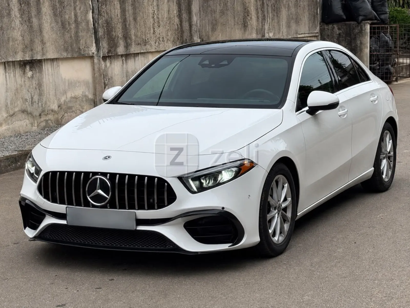 Mercedes A Class 2022 — photo 2