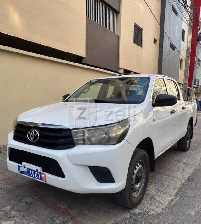 Toyota Hilux 2022, photo 2