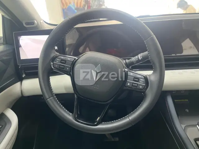 Honda Lingxi L-BLN 2024 — photo 13