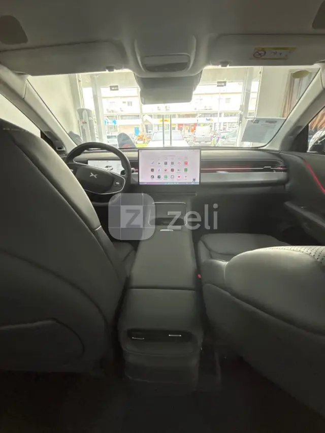 Xpeng G6 2025 — photo 14