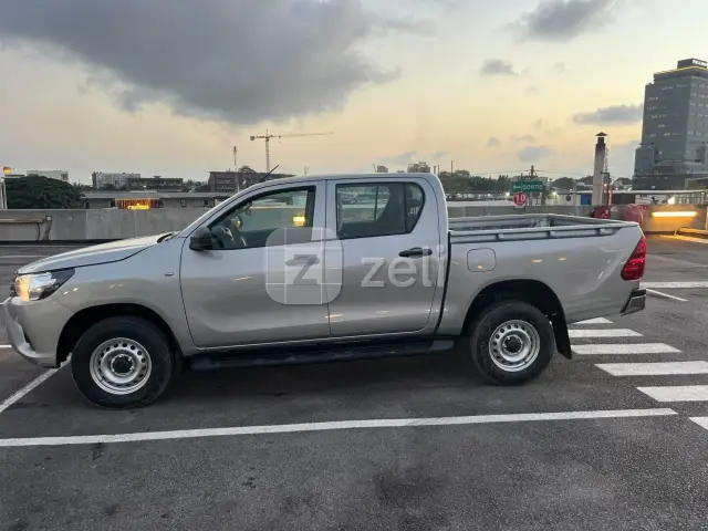 Toyota Hilux 2022, photo 5