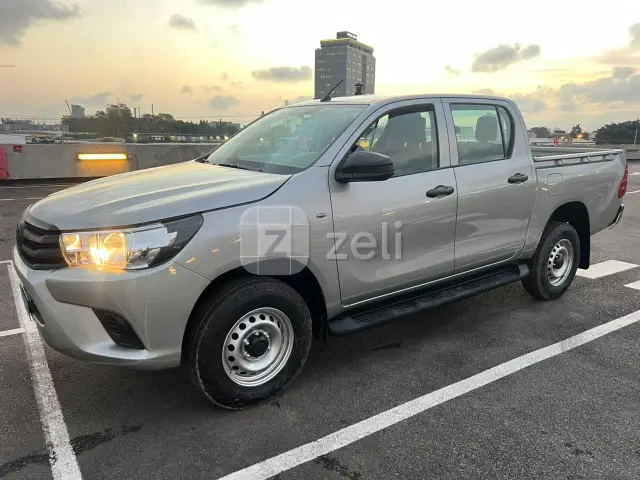 Toyota Hilux 2022 — photo 7