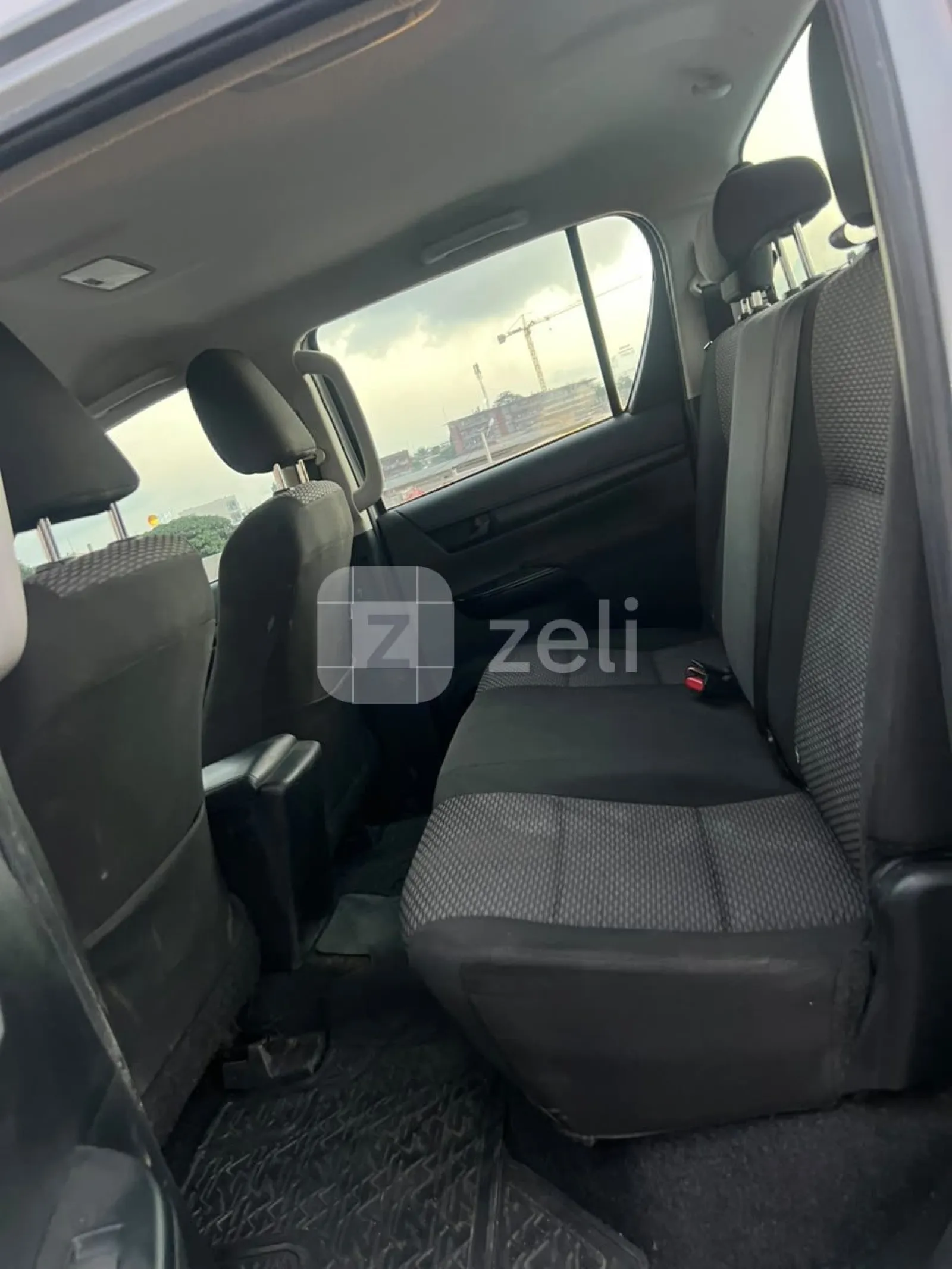 Toyota Hilux 2022 — photo 4